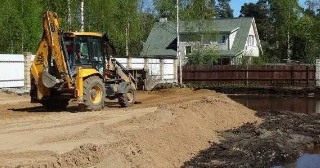 Отсыпка грунта Выборг, цена от 210 руб.