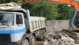 Вывоз строительного мусора с участка в Выборге недорого от 1575 руб. | ГОСТСТРОЙ